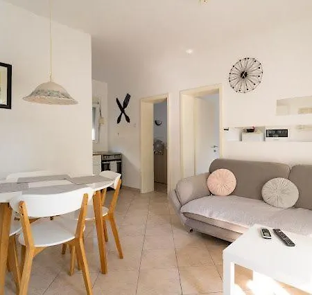 Visic Apartment Murter