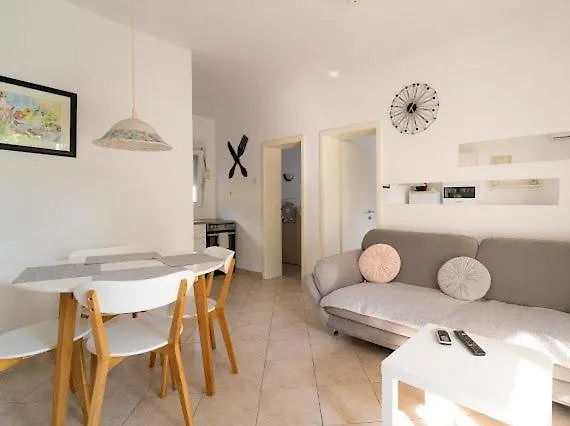 Visic Apartment Murter